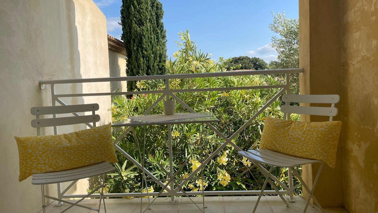 Photo of Patio Balcony in Peret