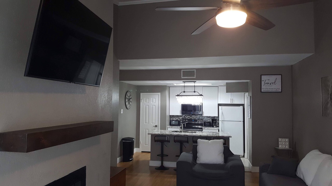 Photo of Livingroom in West Campus