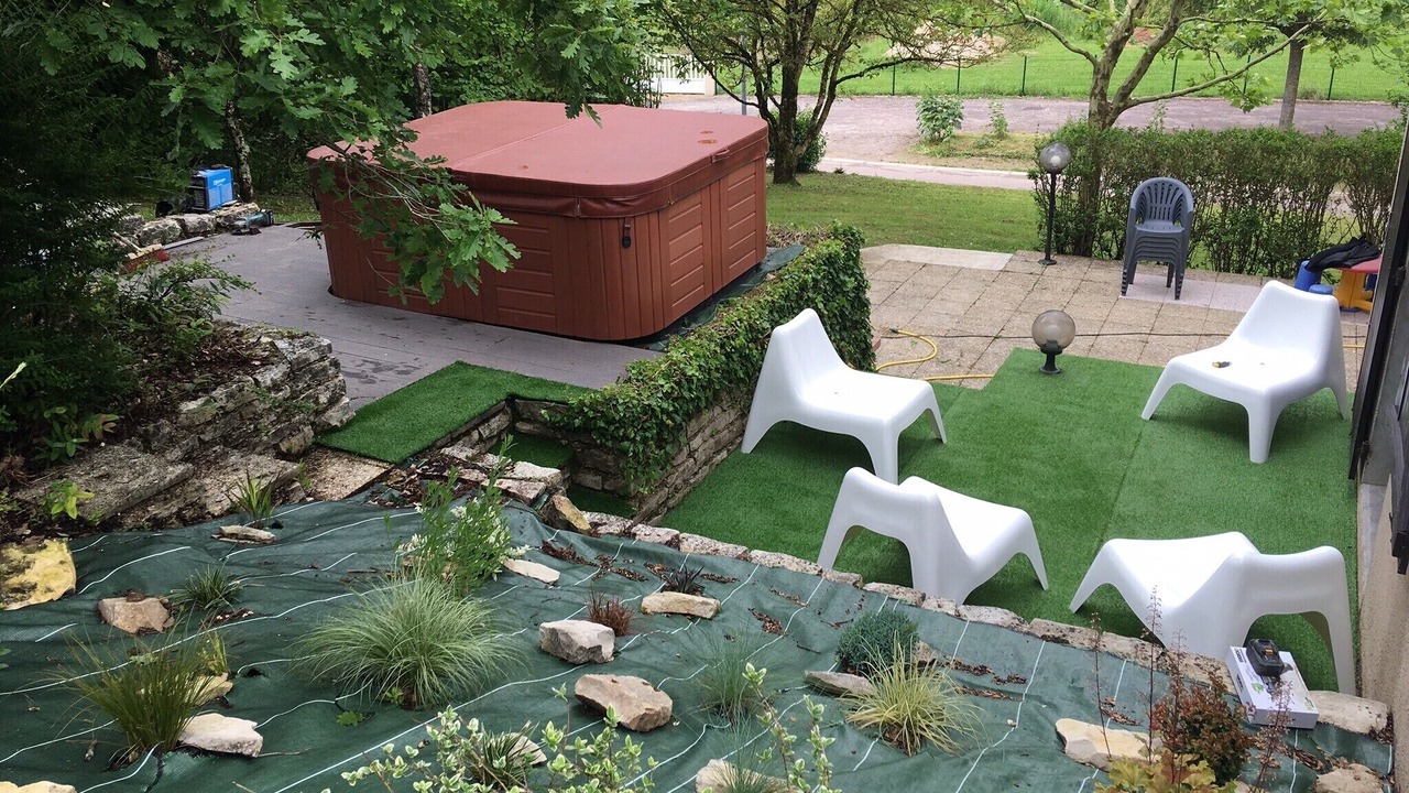 Photo of Outdoor in Cravant