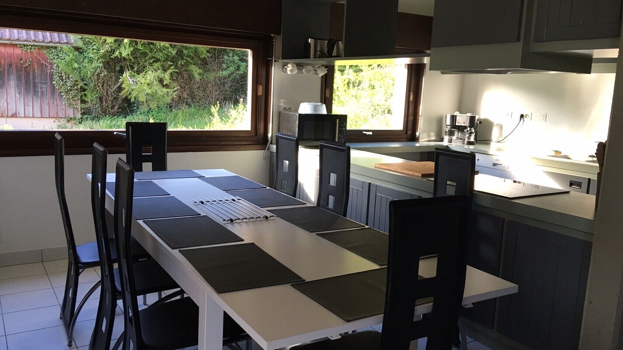 Photo of Others in Cravant