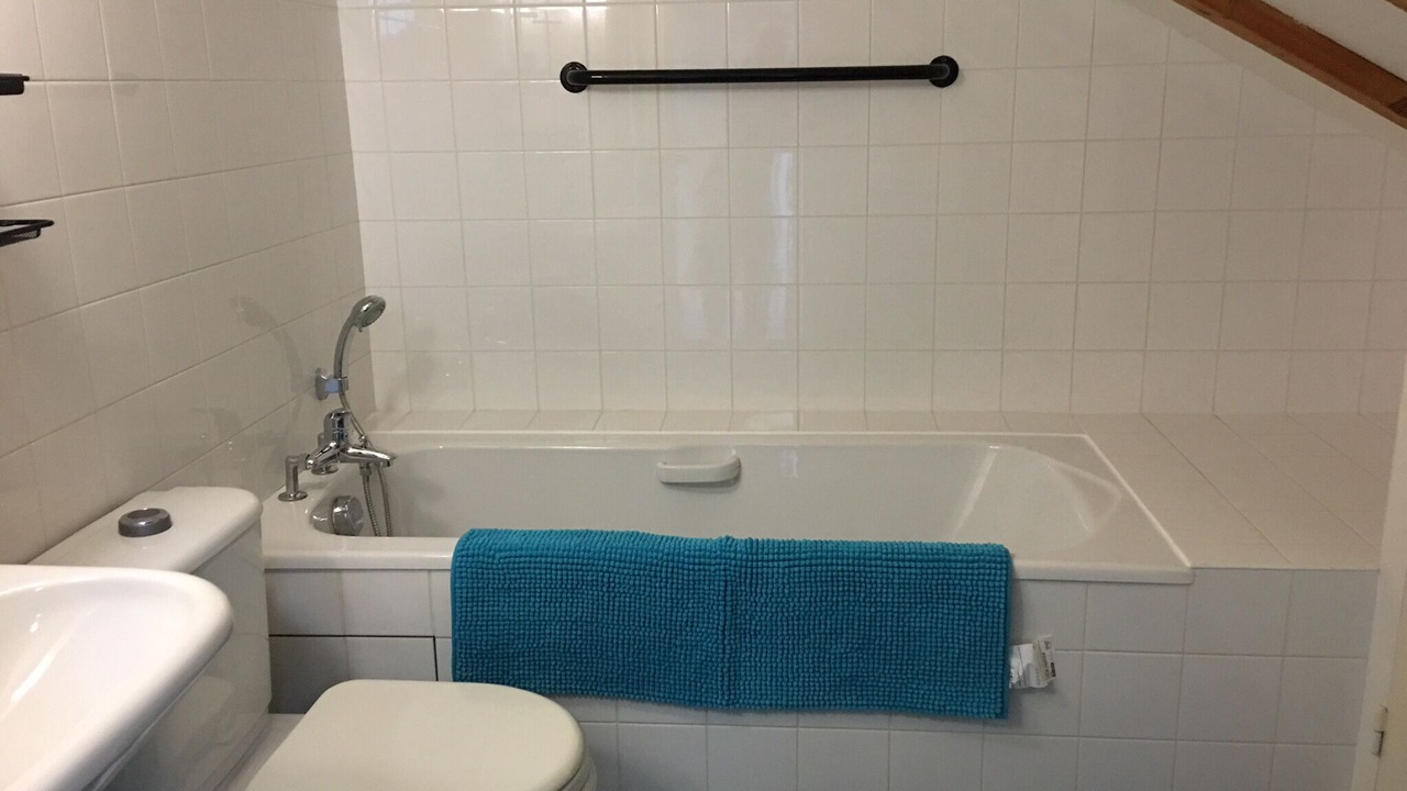 Photo of Bathroom in Cravant