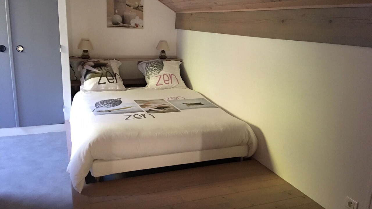 Photo of Bedroom in Cravant