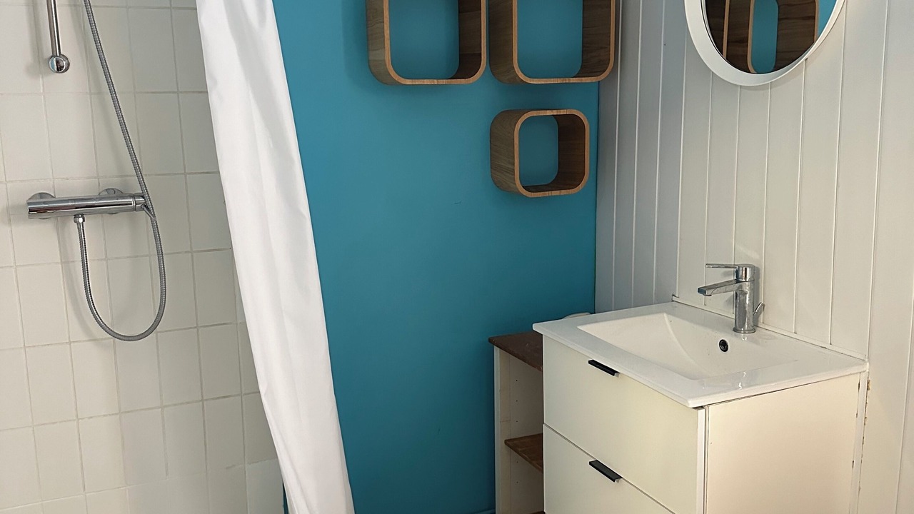 Photo of Bathroom in Puimisson