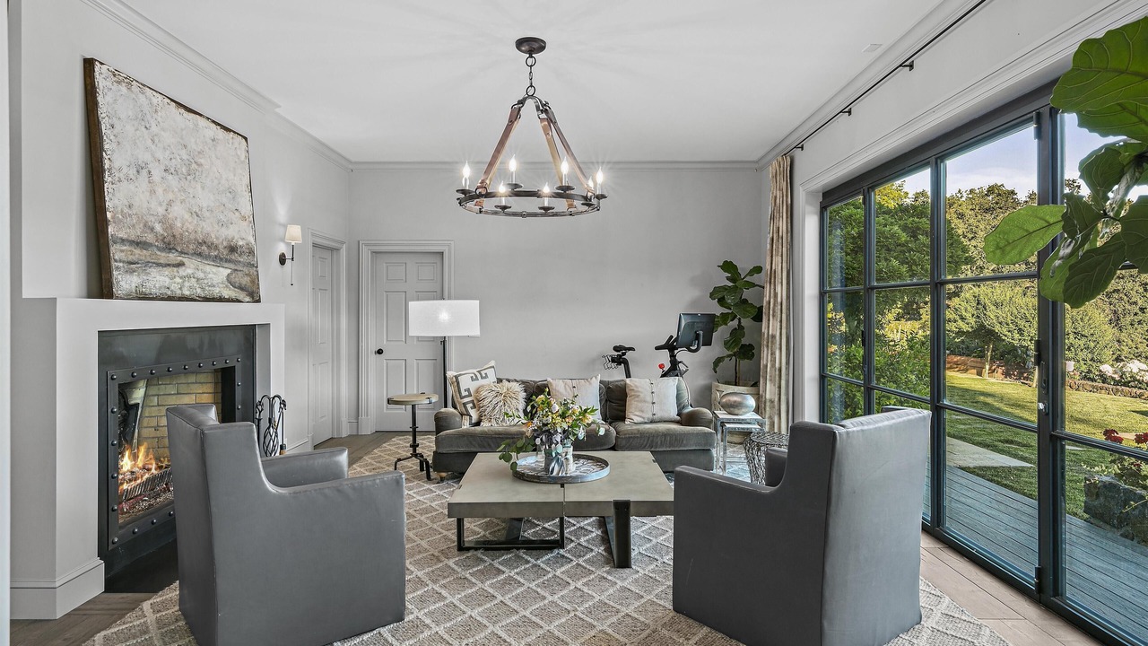 Photo of Livingroom in Napa