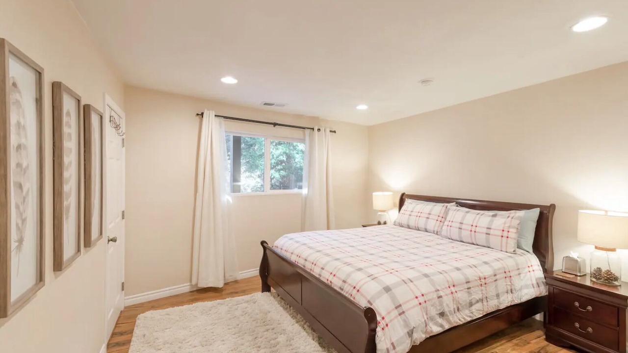 Photo of Bedroom in Cedar Glen