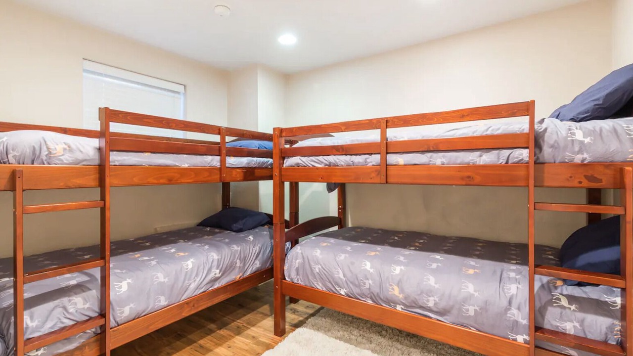Photo of Bedroom in Cedar Glen