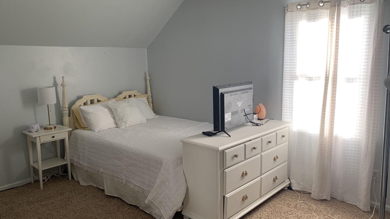 Photo of Bedroom in Martinez