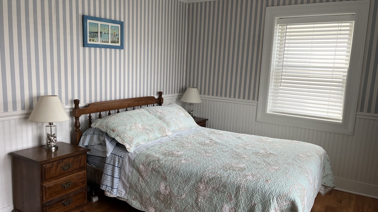 Photo of Others in Wall