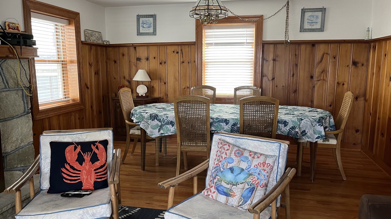 Photo of Others in Wall