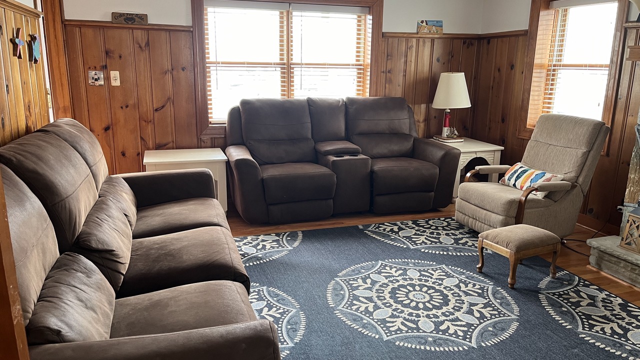 Photo of Others in Wall