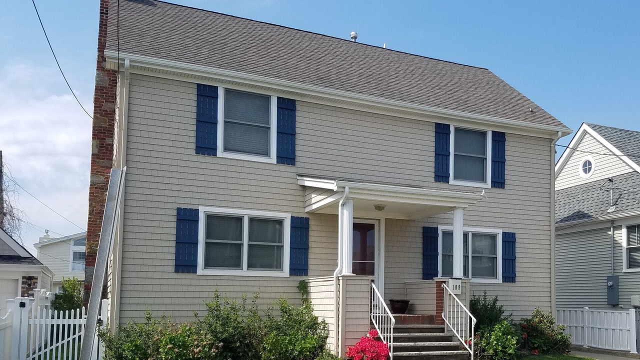 Photo of Others in Wall