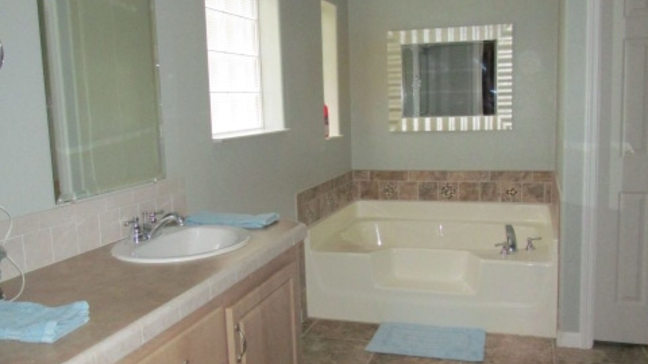 Photo of Bathroom in Okahumpka