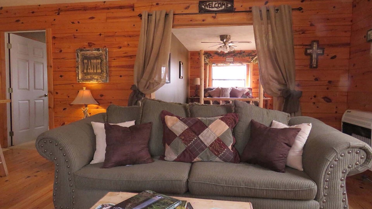 Photo of Livingroom in Jasper