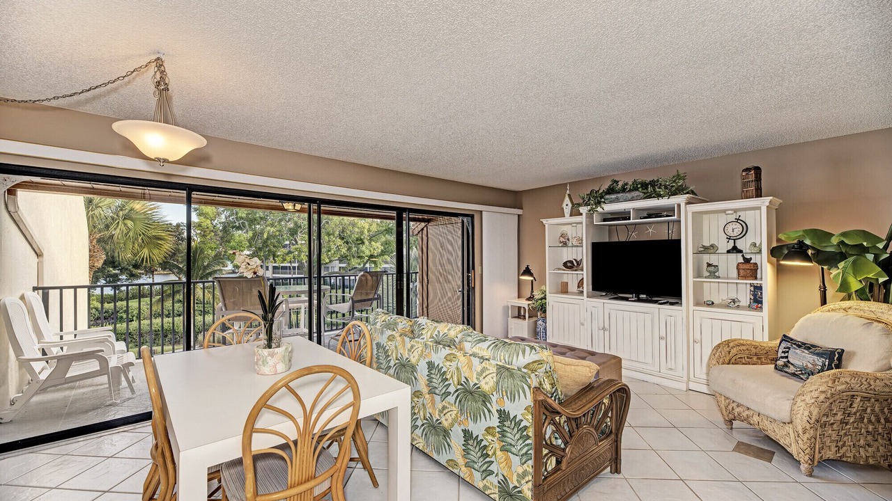Photo of Livingroom in Siesta Key