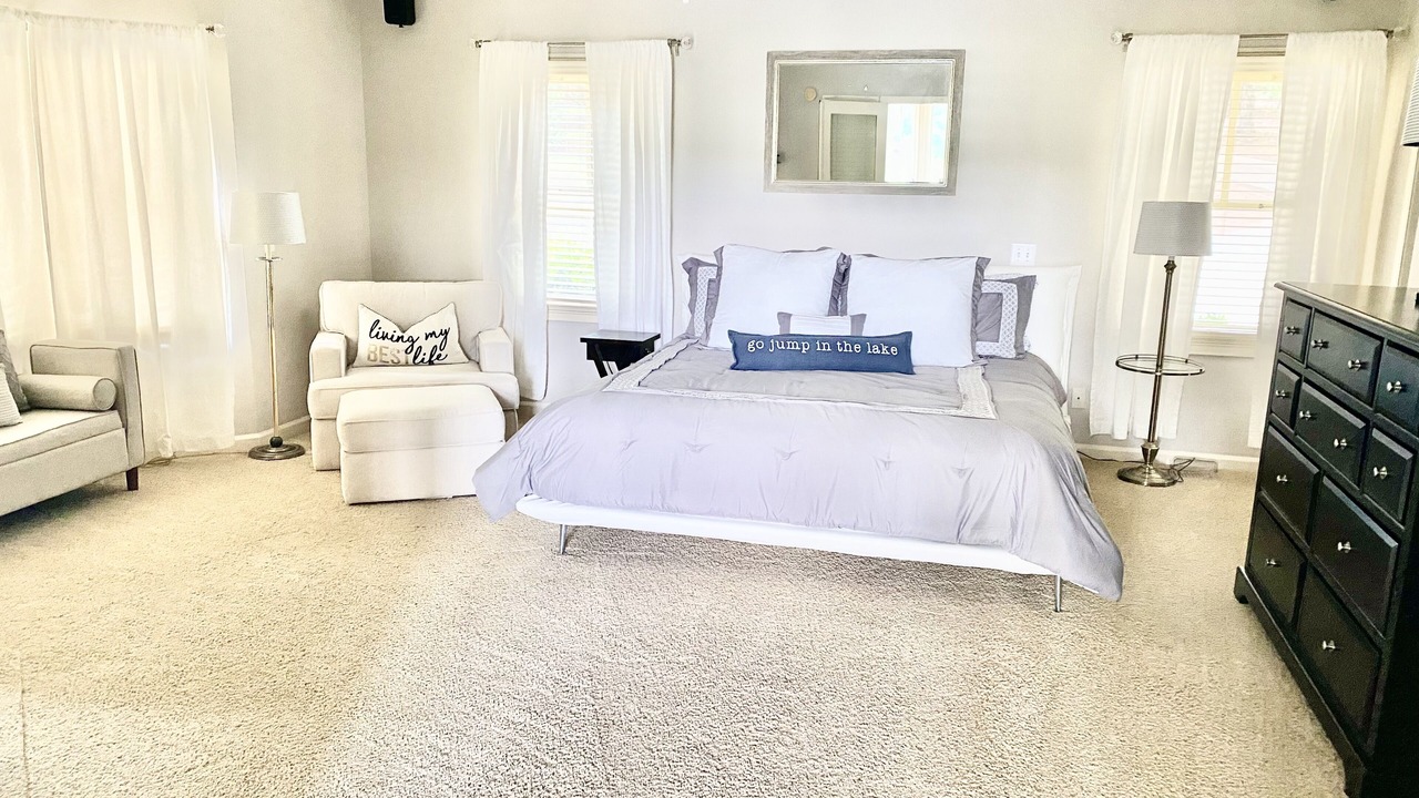 Photo of Livingroom in Reynolds Landing