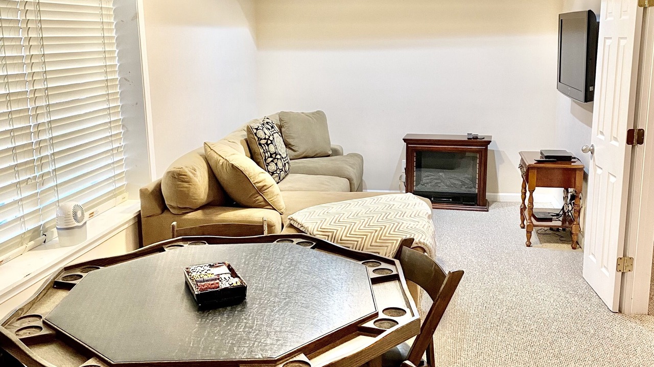 Photo of Others in Reynolds Landing