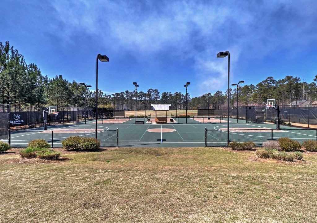 Photo of Others in Reynolds Landing