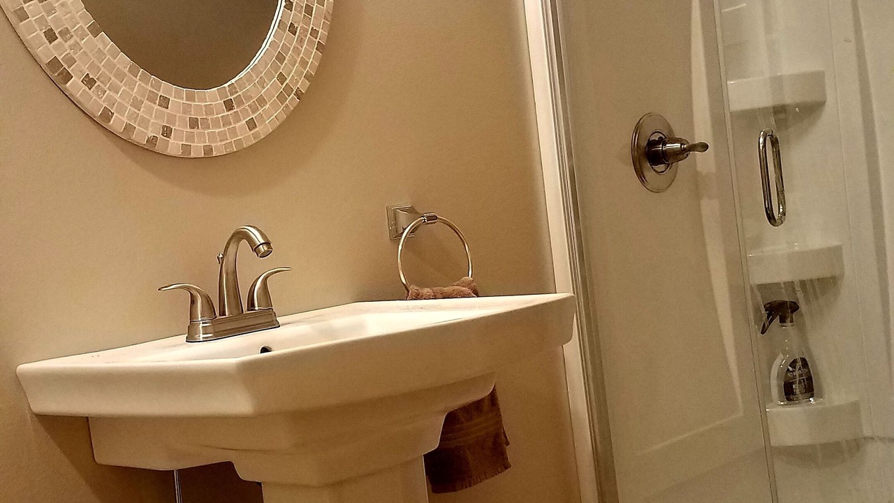 Photo of Bathroom in Gregory