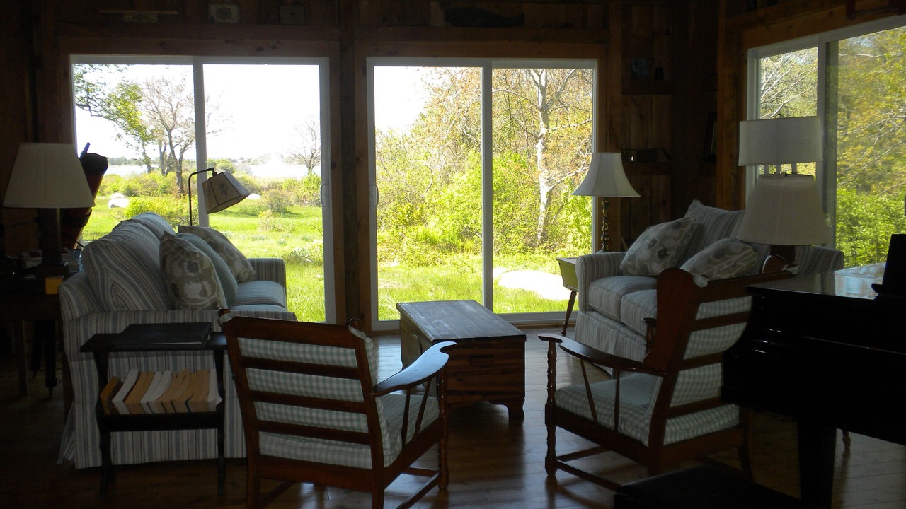 Photo of Livingroom in Westerly