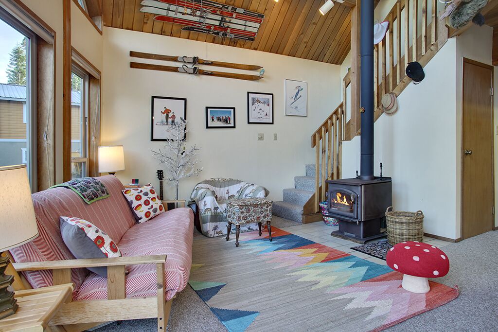 Photo of Livingroom in Snoqualmie Pass