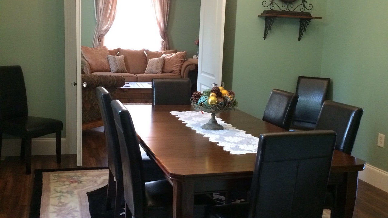 Photo of Livingroom in Confluence