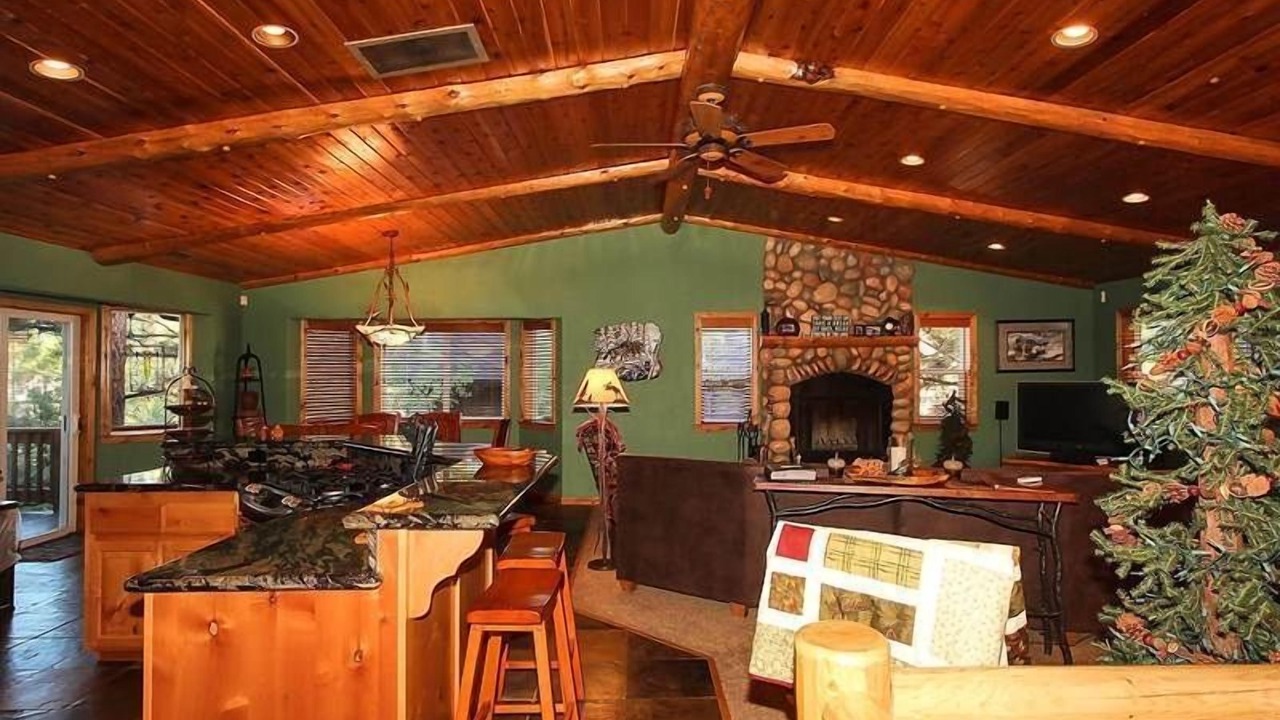 Photo of Bedroom in Big Bear Lake