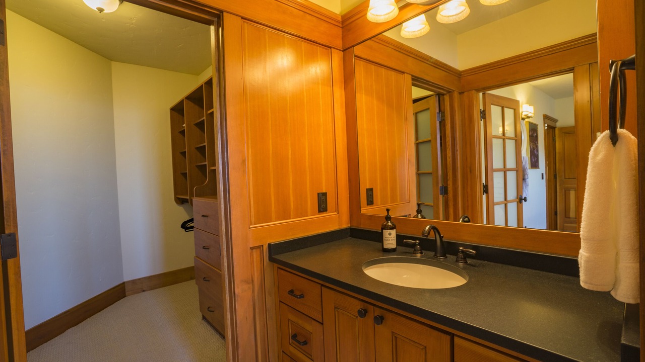 Photo of Bathroom in Astoria