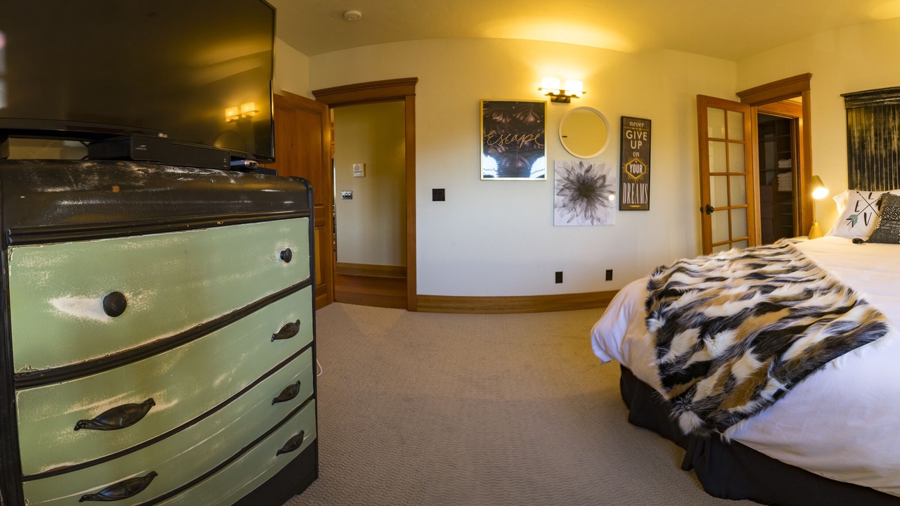 Photo of Bedroom in Astoria