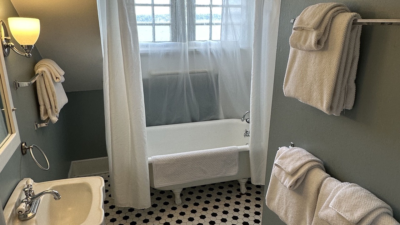 Photo of Bathroom in Vashon Island