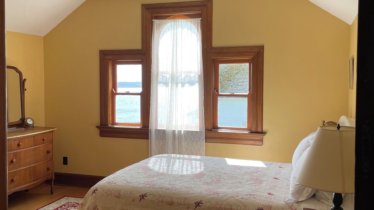 Photo of Bedroom in Vashon Island