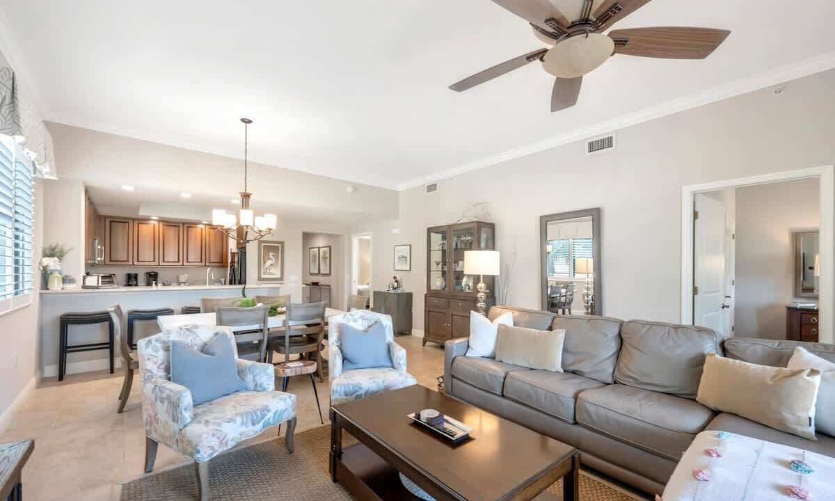 Photo of Livingroom in East Naples