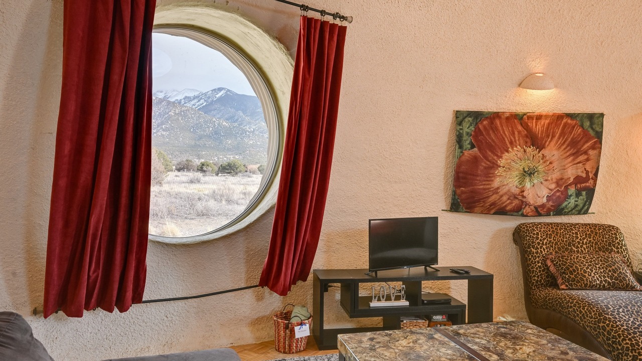 Photo of Livingroom in Crestone