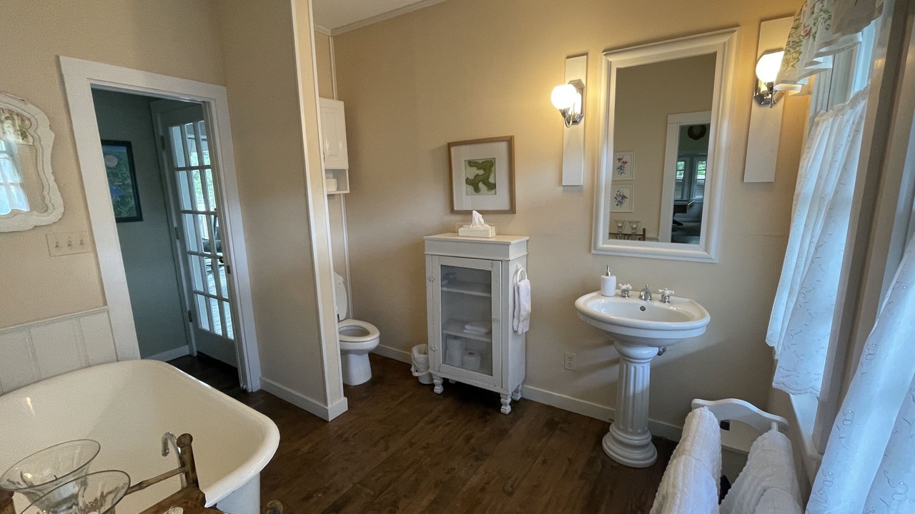 Photo of Bathroom in Long Branch