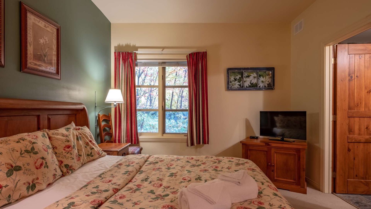 Photo of Bedroom in Mont-Tremblant