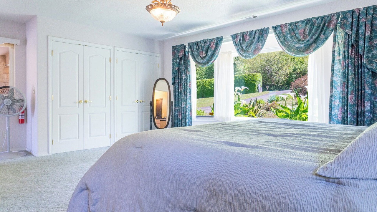 Photo of Bedroom in Smith River