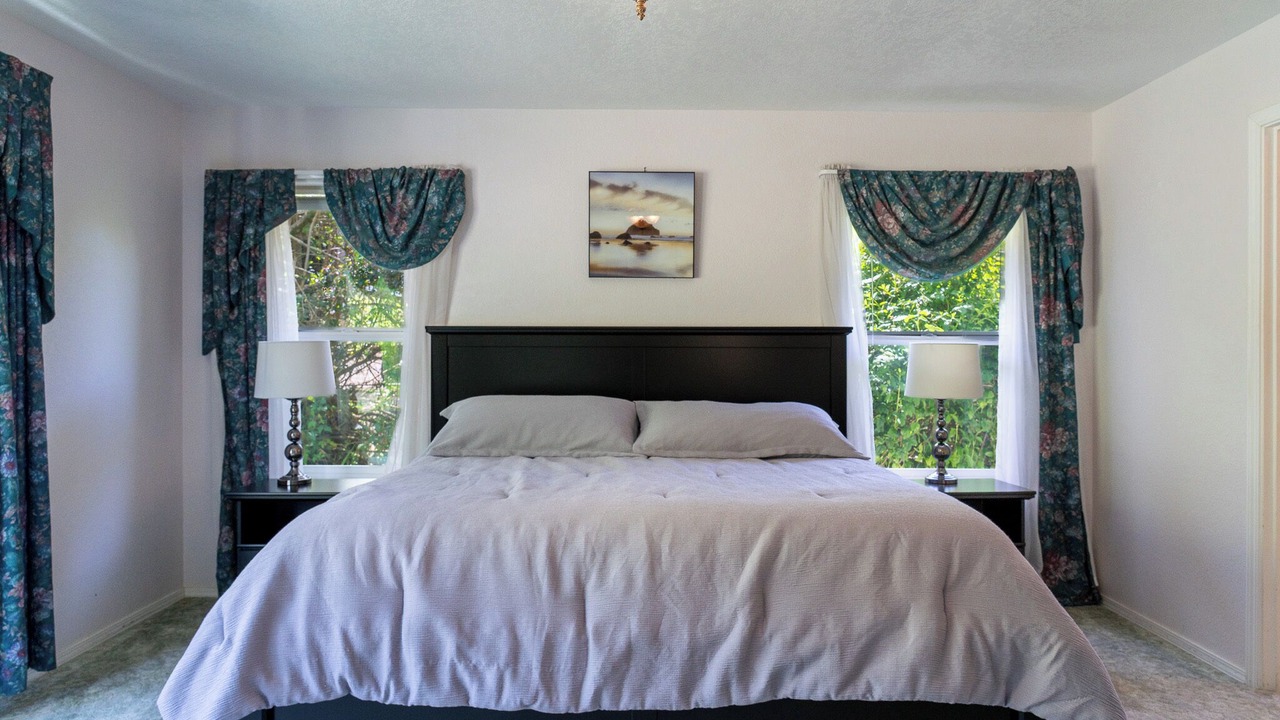 Photo of Bedroom in Smith River