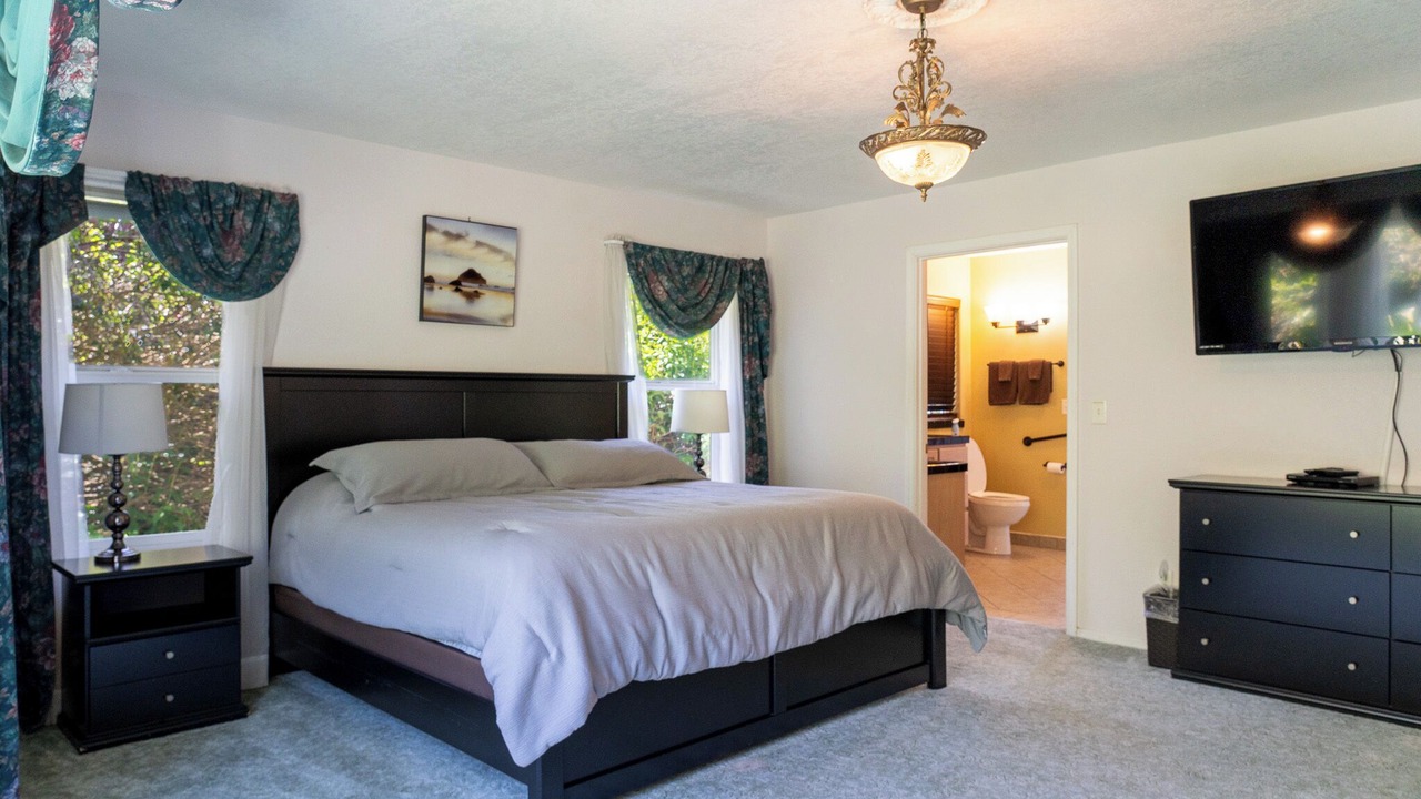 Photo of Bedroom in Smith River