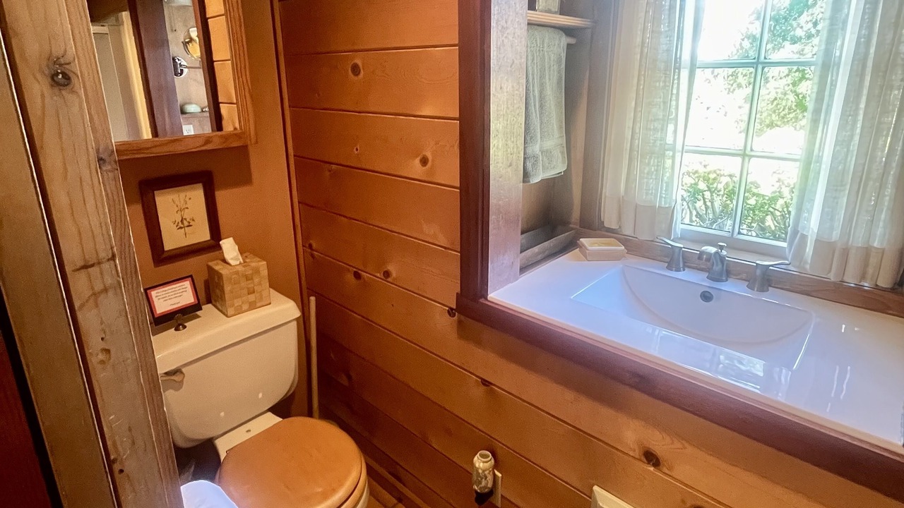 Photo of Bathroom in Lodge Hill
