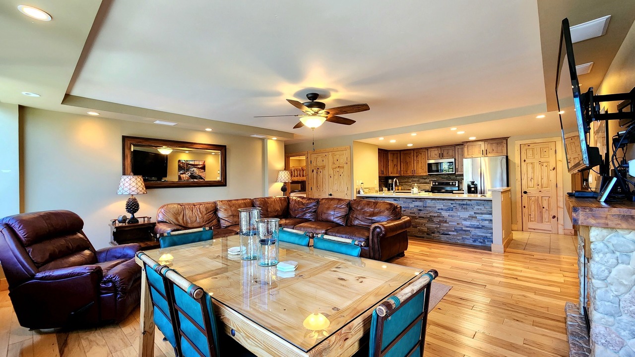 Photo of Livingroom in Brockway