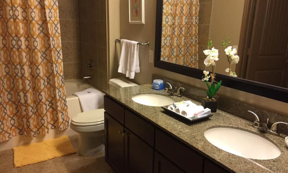 Photo of Bathroom in Grogan's Mill