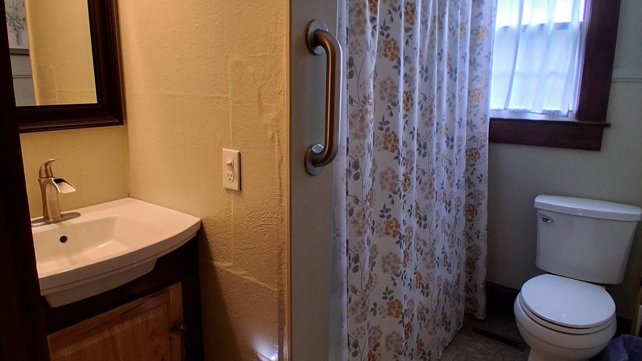 Photo of Bathroom in Walhalla