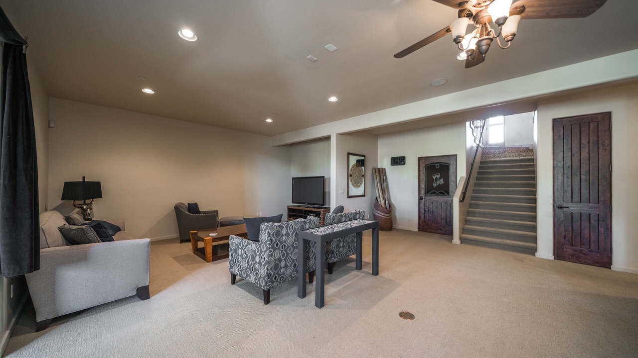 Photo of Bedroom in Canyon Ridge Estates