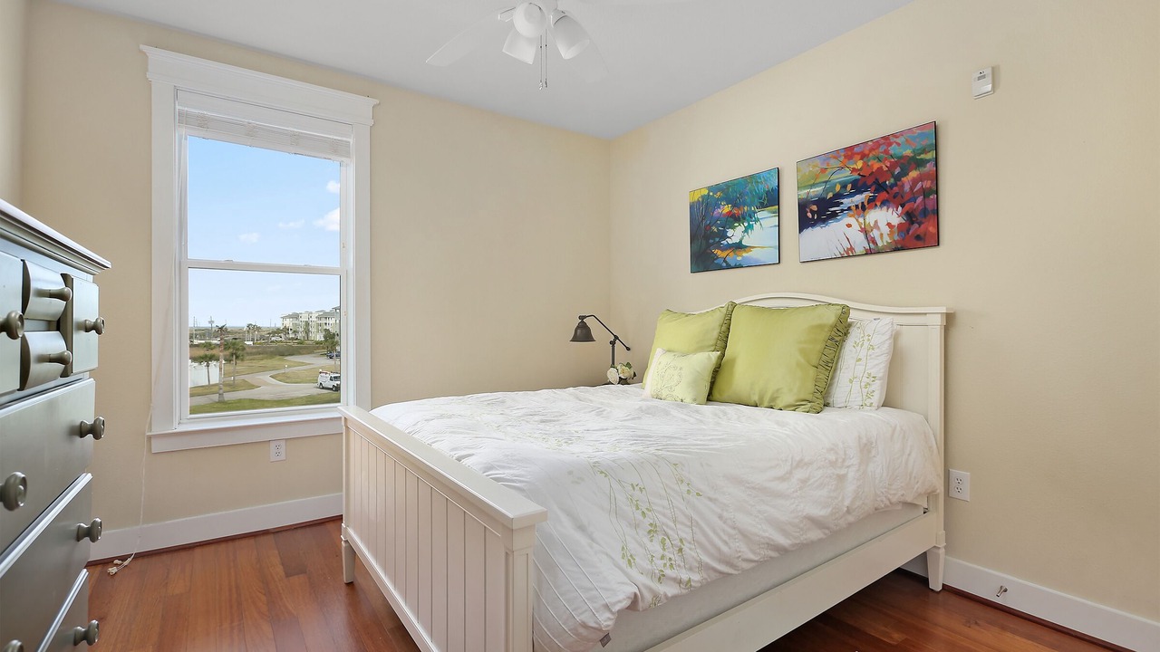Photo of Bedroom in Galveston