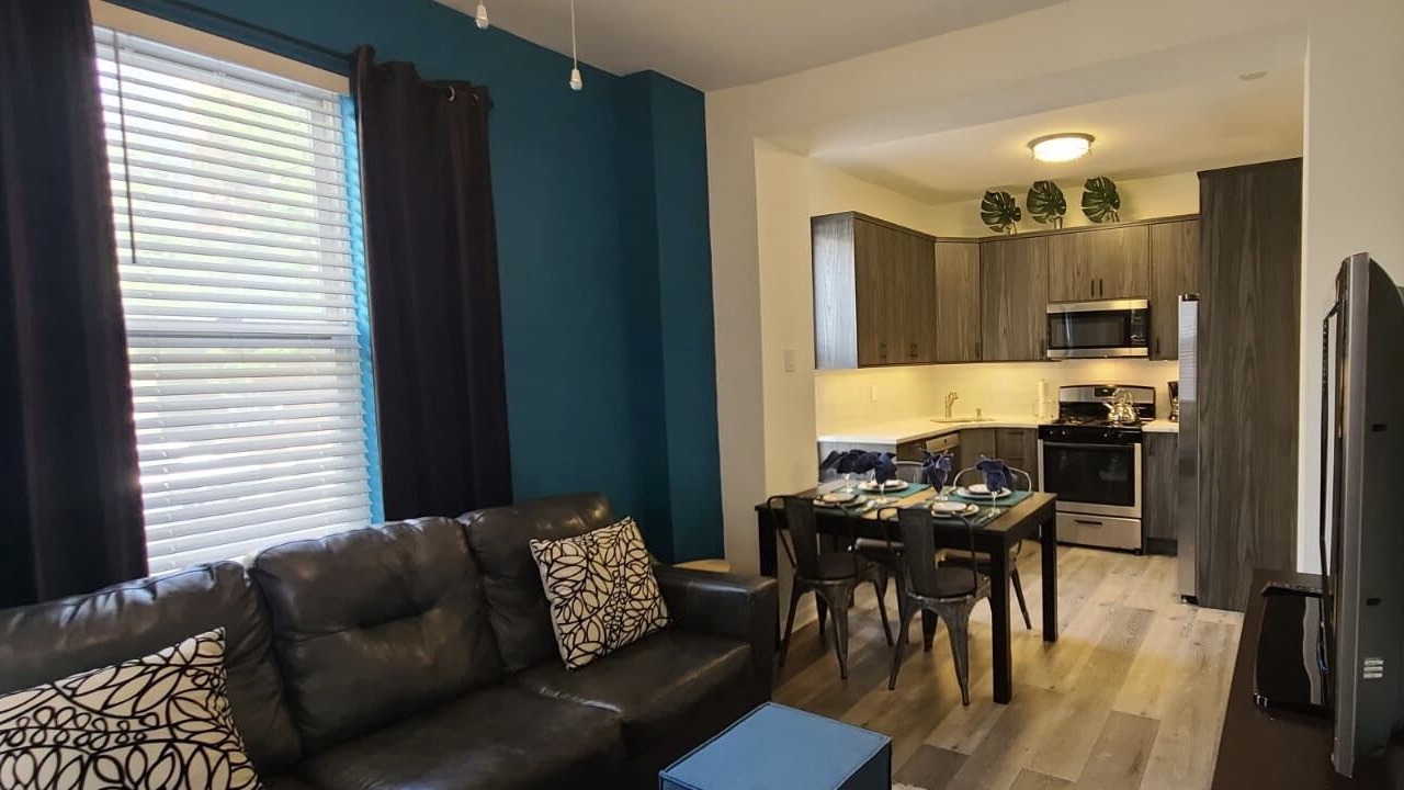 Photo of Livingroom in Southwest Center City
