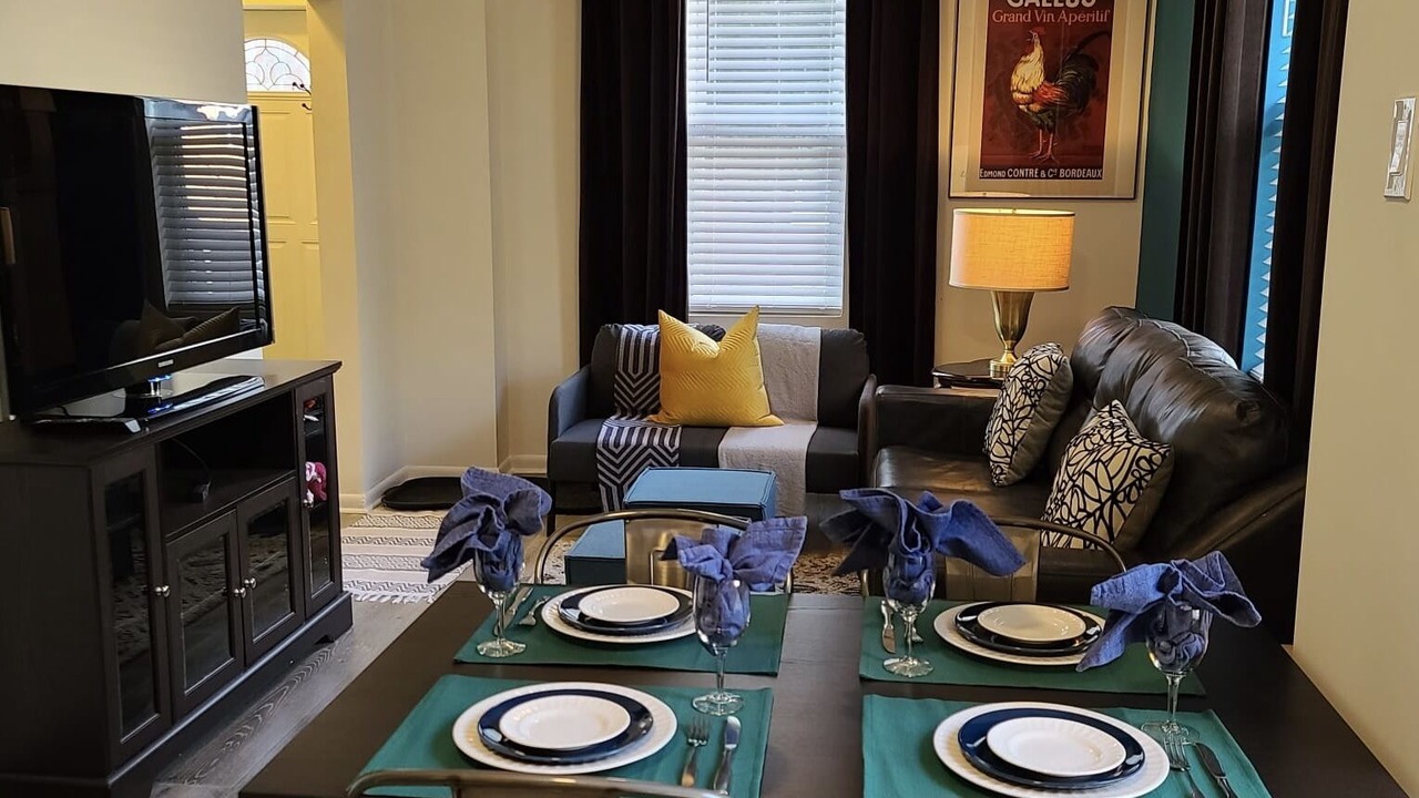 Photo of Livingroom in Southwest Center City