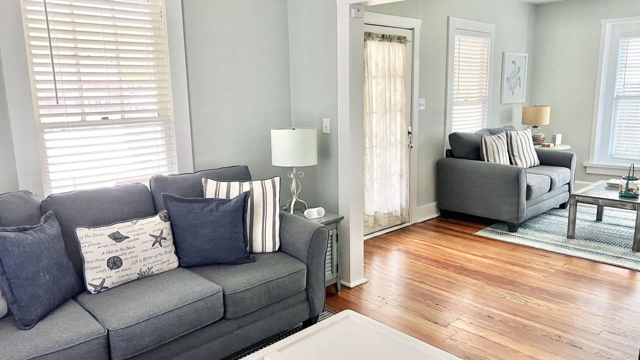 Photo of Livingroom in Jacksonville Beach