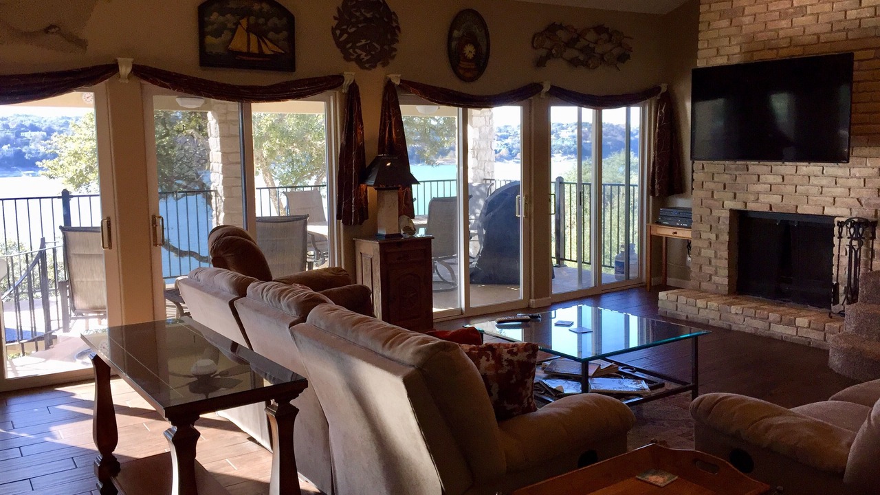 Photo of Bedroom in Point Venture