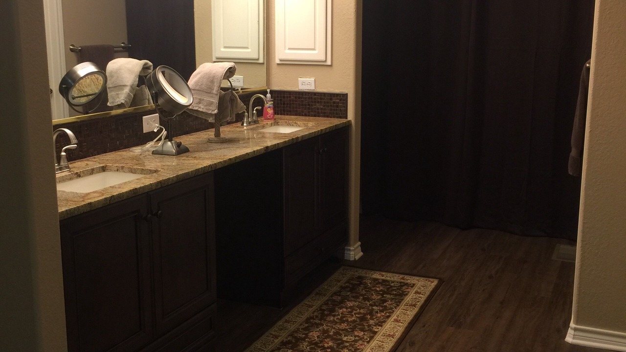 Photo of Bathroom in Point Venture