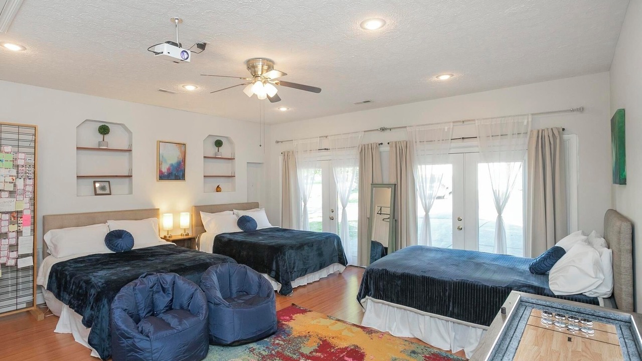 Photo of Bedroom in Hurwood Heights