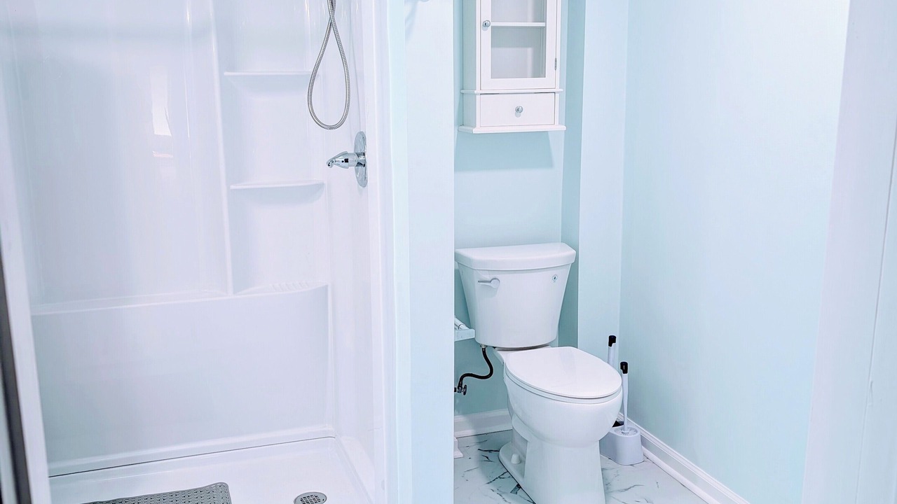 Photo of Bathroom in Willoughby Spit